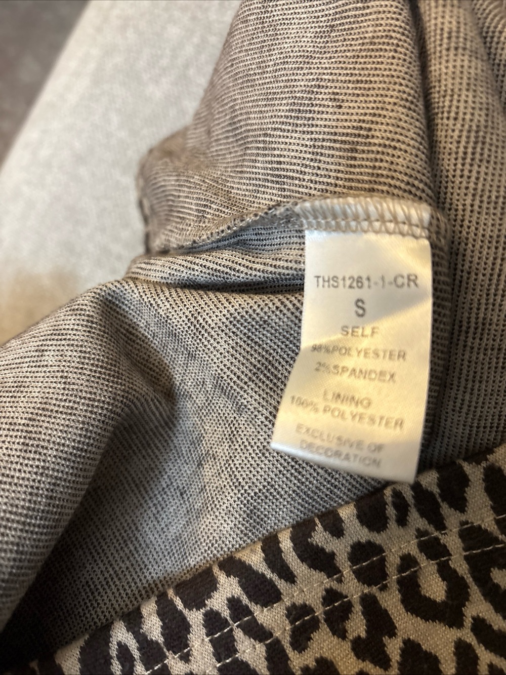 THML Leopard Print Puff Sleeve Blouse in Tan and Black - Picture 4 of 5